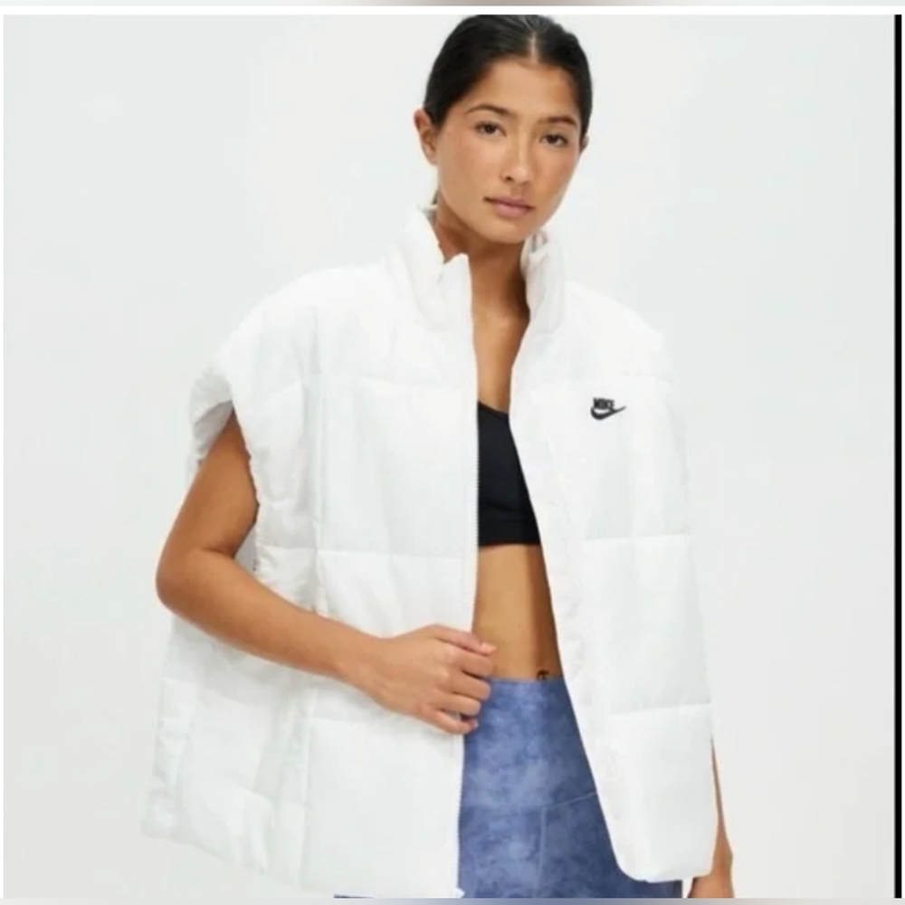 Nike Women's White Puffer Vest - Picture 2 of 4